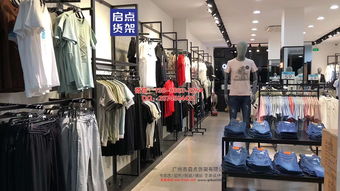 型格收納 快時尚男裝鐵木貨架實(shí)拍圖賞與零售新思路
